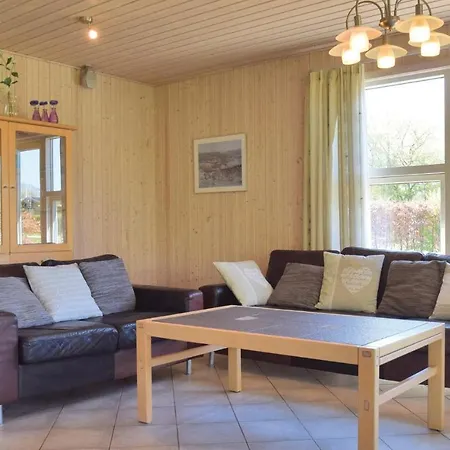 Semesterbostad Three-bedroom Holiday In Nordenbro Vesteregn