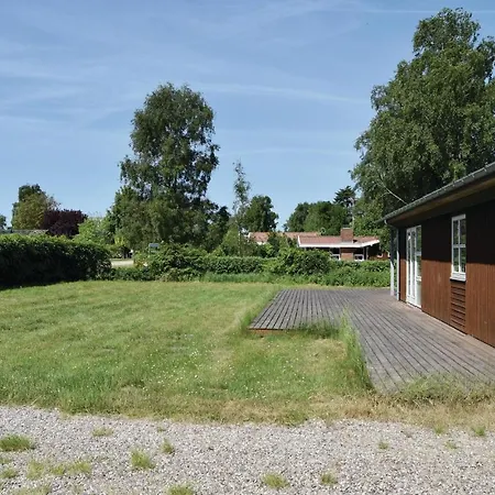 Semesterbostad Three-bedroom Holiday In *