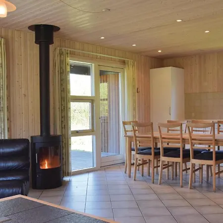 Semesterbostad Three-bedroom Holiday In Nordenbro Vesteregn