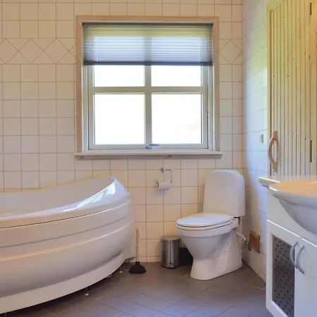 Three-bedroom Holiday In Semesterbostad *